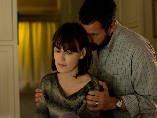 Rosemarie DeWitt and Adam Sandler as Heleln and Don Truby, a couple whose relationship is destroyed by the internet. Picture: Paramount Pictures / Chocolate Milk Pictures.