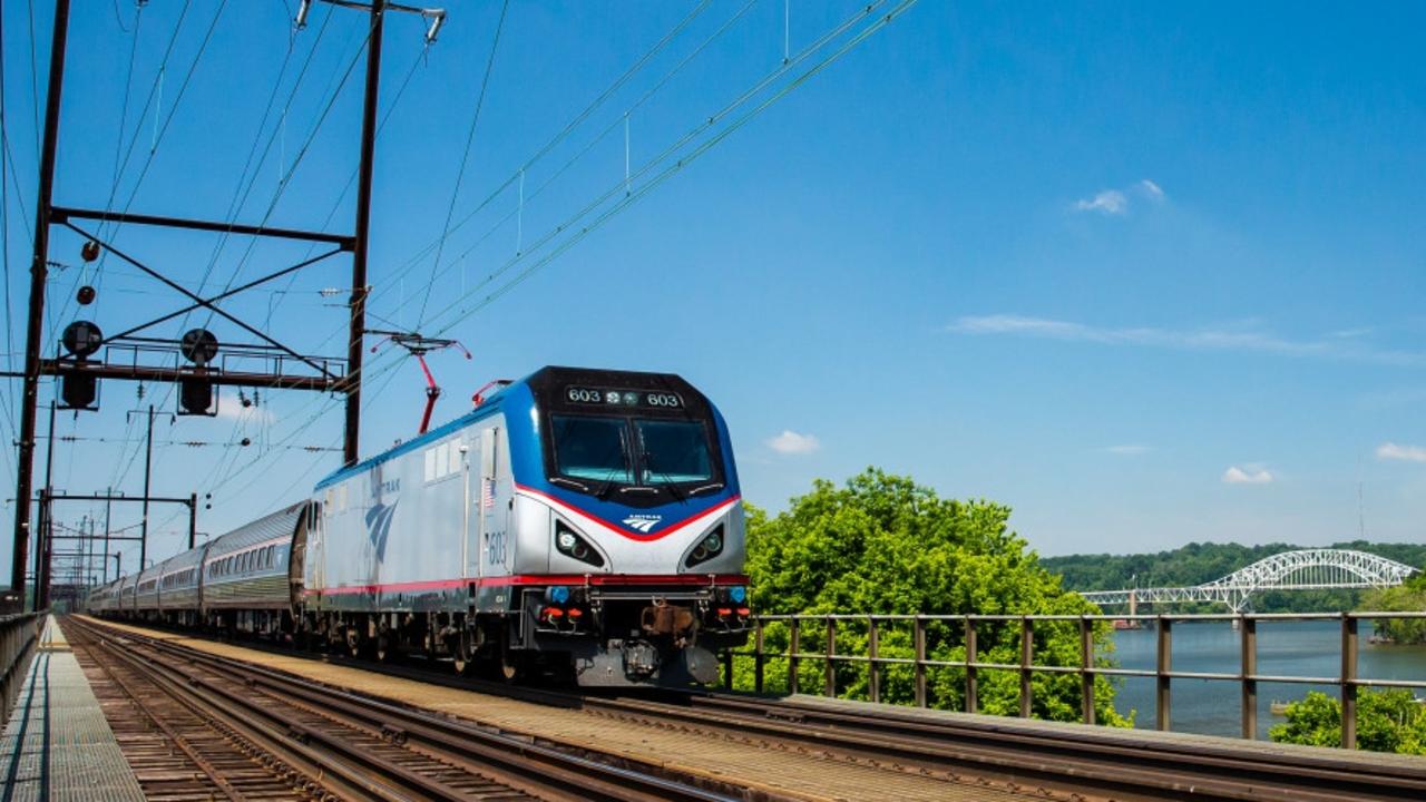 how long is train ride from new york to washington dc