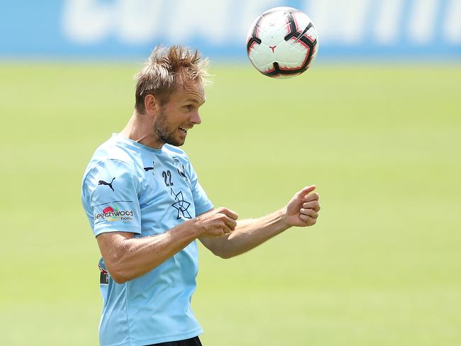 SYDNEY, AUSTRALIA - NOVEMBER 30: Siem De Jong in action during a Sydney FC A-League training session at Macquarie University Sports Fields on November 30, 2018 in Sydney, Australia. (Photo by Mark Metcalfe/Getty Images)