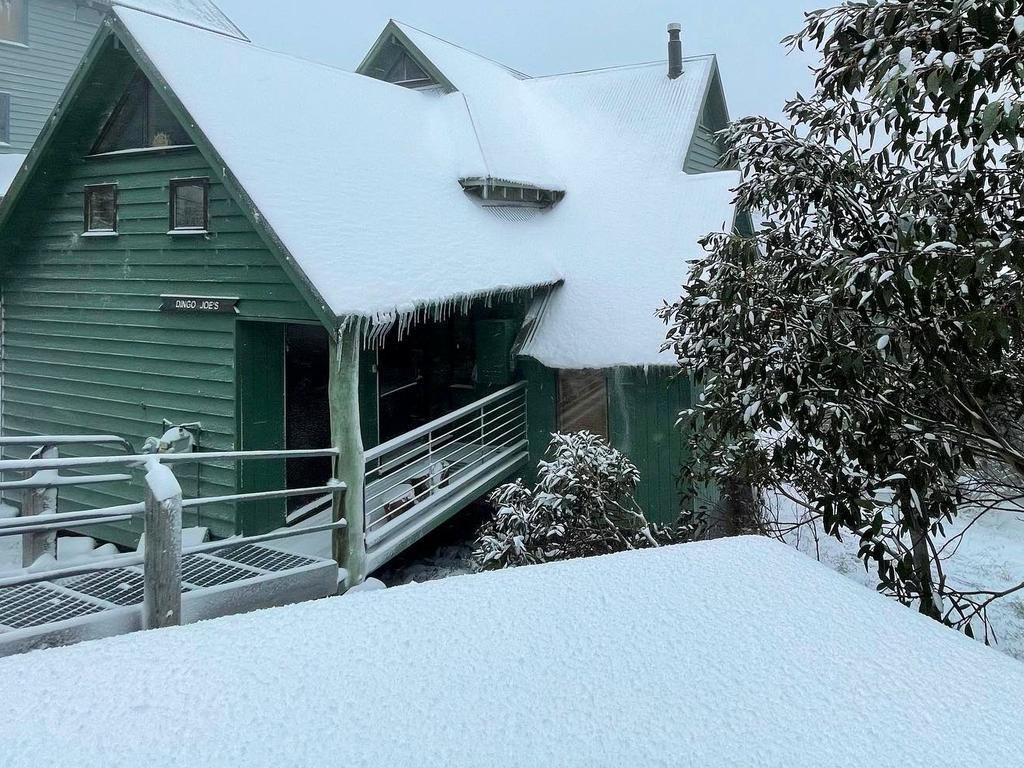 Hotham has been blanketed in an unseasonal 10cm of snow.