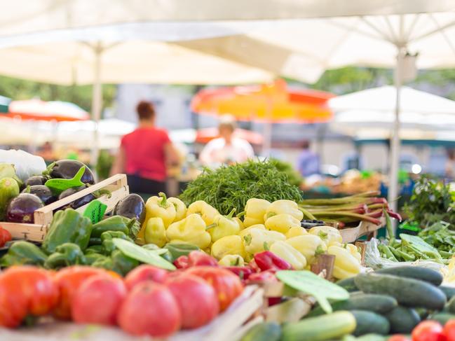 istock pic of farmers market for best weekend; coast weekend