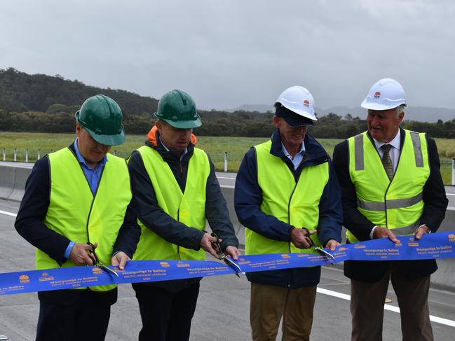 Deputy Prime Minister Michael McCormack pictured Page MP Kevin Hogan, Richmond Vallery Council Mayor Robert Mustow and Ballina Deputy Mayor Eoin Johnston cutting the ceremonial ribon of the new bypass