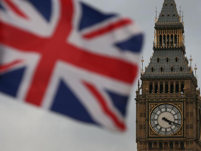 A Union flag flies near the The Elizabeth Tower, commonly known Big Ben, and the Houses of Parliament in London on February 1, 2017. British MPs are expected Wednesday to approve the first stage of a bill empowering Prime Minister Theresa May to start pulling Britain out of the European Union. Ahead of the vote, which was scheduled to take place at 7:00 pm (1900 GMT), MPs were debating the legislation which would allow the government to trigger Article 50 of the EU's Lisbon Treaty, formally beginning two years of exit negotiations. / AFP PHOTO / Daniel LEAL-OLIVAS