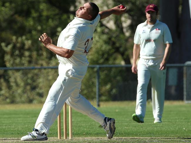 Trent Lawford bends his back. Picture: Hamish Blair