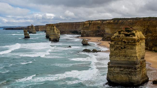 Popular tourist destination the Twelve Apostles is deserted after the coronavirus China ban. Picture: Ricky French