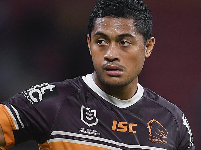 BRISBANE, AUSTRALIA - JULY 11: Anthony Milford of the Broncos salutes the fans after his team's victory during the round nine NRL match between the Brisbane Broncos and the Canterbury Bulldogs at Suncorp Stadium on July 11, 2020 in Brisbane, Australia. (Photo by Albert Perez/Getty Images)