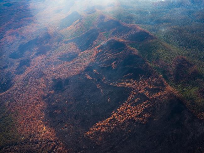 2019 Tasmanian bush fires. Gordon Range, Gell River Fire - at Southwest National Park. . Picture - LUKE TSCHARKE / PAR AVION