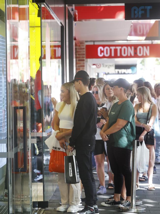 The line up to enter JD Sports in Elizabeth Street Mall. Boxing Day shopping in Hobart. Picture: Nikki Davis-Jones