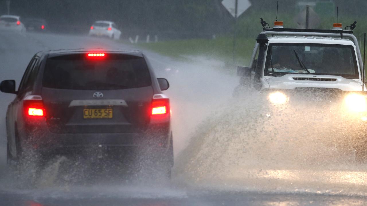 Bruce Highway cut to traffic at Innisfail after rain | The Cairns Post