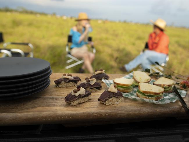 Cows and Canapes experience at Finniss River Lodge, NT.