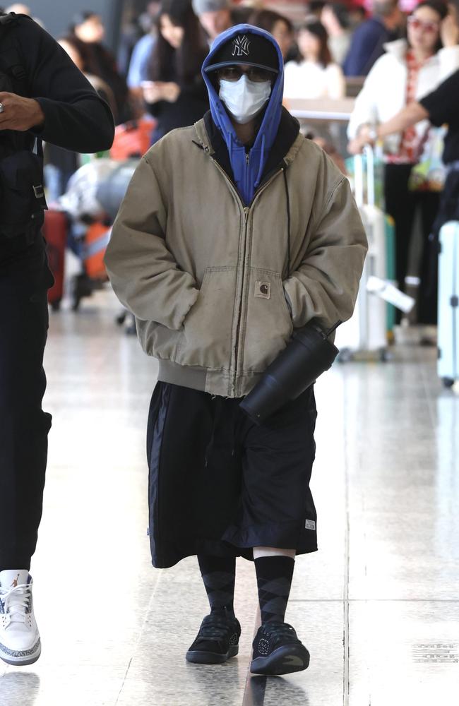 Billie Eilish arrived at Melbourne airport on Monday. Picture: MEDIA MODE