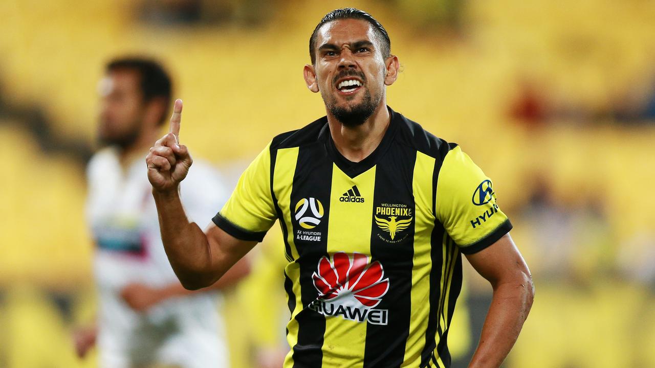 David Williams scored a hat-trick as Wellington Phoenix beat the Newcastle Jets.