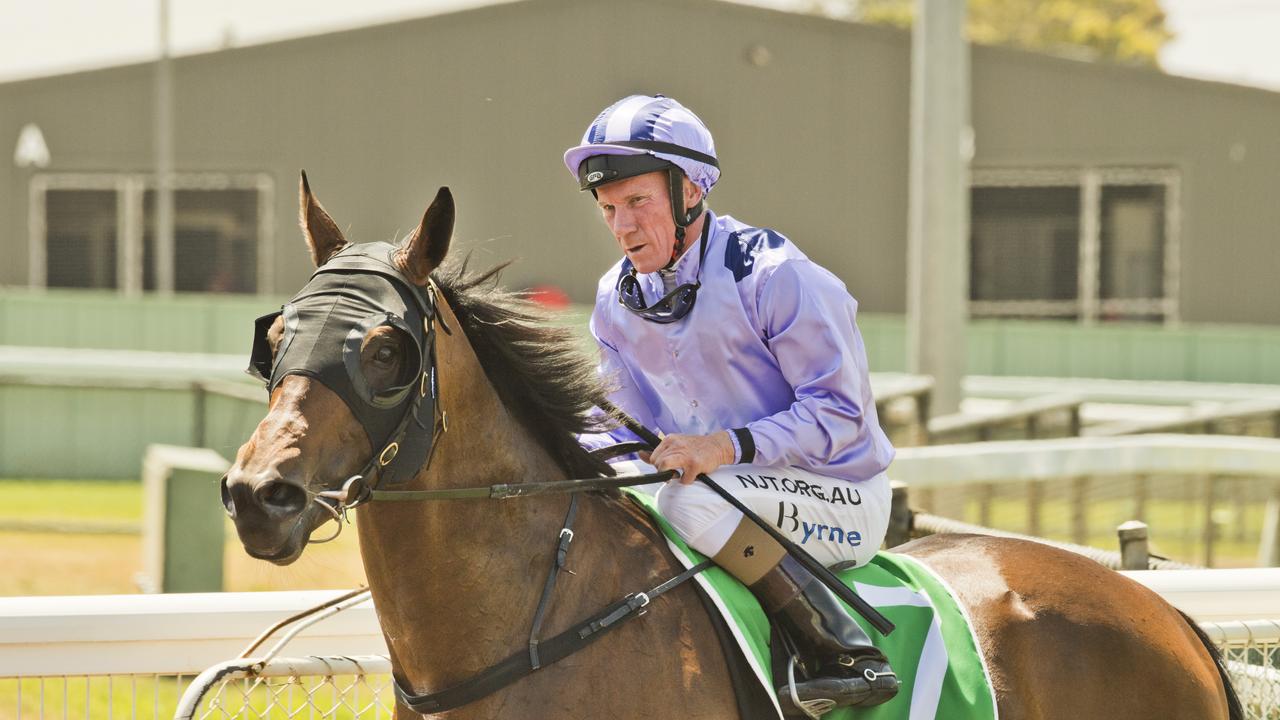 Chicago Bull and Jim Byrne heading back to the winner’s stall.