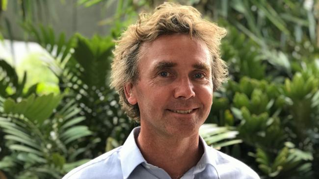 Robert Speed, Director of Water Quality for the Great Barrier Reef Foundation, applauds Eco Bananas efforts to reduce their impact on the Great Barrier Reef.