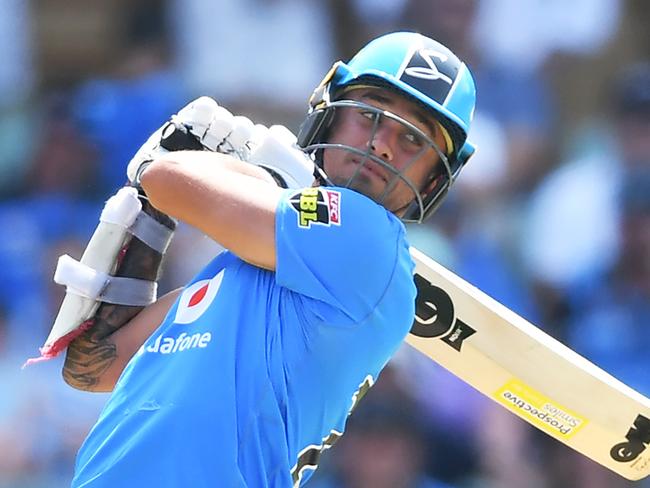 ADELAIDE, AUSTRALIA - JANUARY 08: Jake Weatherald of the Strikers bats during the Big Bash League match between the Adelaide Strikers and the Sydney Sixers at the Adelaide Oval on January 08, 2020 in Adelaide, Australia. (Photo by Mark Brake/Getty Images)