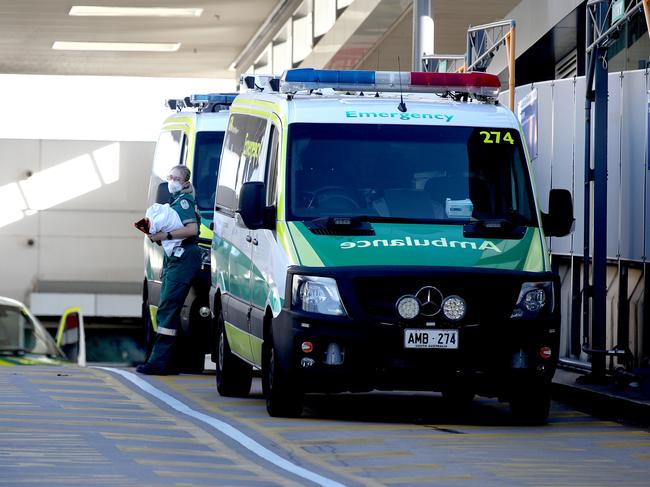 ADELAIDE, AUSTRALIA - NewsWire Photos April 28 2022: Ambulances at the Flinders Medical centre.  Picture: NCA NewsWire / Kelly Barnes