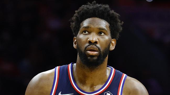 PHILADELPHIA, PENNSYLVANIA - NOVEMBER 03: Joel Embiid #21 of the Philadelphia 76ers celebrates during the first quarter against the Chicago Bulls at Wells Fargo Center on November 03, 2021 in Philadelphia, Pennsylvania. NOTE TO USER: User expressly acknowledges and agrees that, by downloading and/or using this photograph, user is consenting to the terms and conditions of the Getty Images License Agreement. Tim Nwachukwu/Getty Images/AFP == FOR NEWSPAPERS, INTERNET, TELCOS & TELEVISION USE ONLY ==