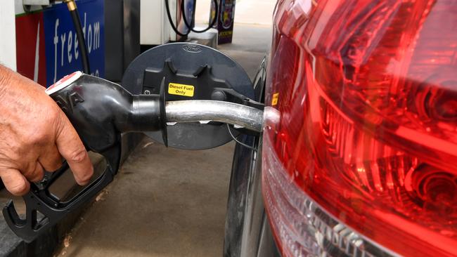A woman fuelled up her Jeep twice in a few days and left the servo without paying. Photo: File