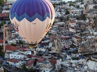 Peak Tourist Season Begins in Turkey's Famous Cappadocia Region