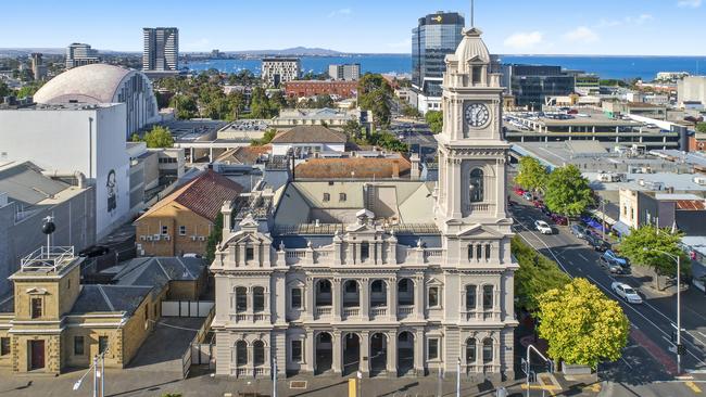 Eight proposals to buy or lease Geelong’s old post office have been lodged at City Hall.