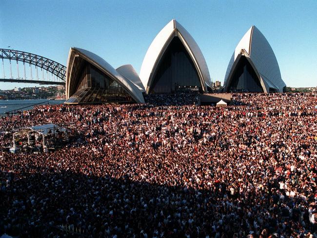 The insane crowd waiting to see Crowded House’s farewell concert at Sydney's Opera House.