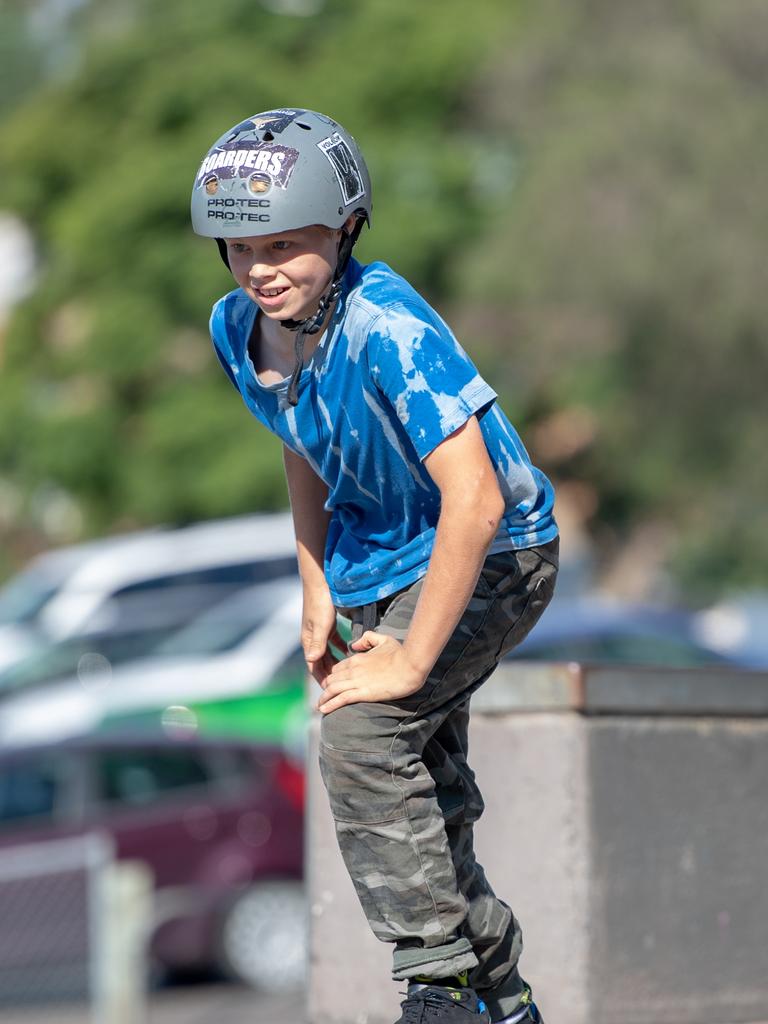 Caleb Fibbens pictured competing at Berowra skate park at the skate, scooter and BMX battle royale. (AAP IMAGE / MONIQUE HARMER)