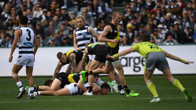 Damien Hardwick and the Tigers weren’t happy at Geelong on Saturday. Picture: AAP