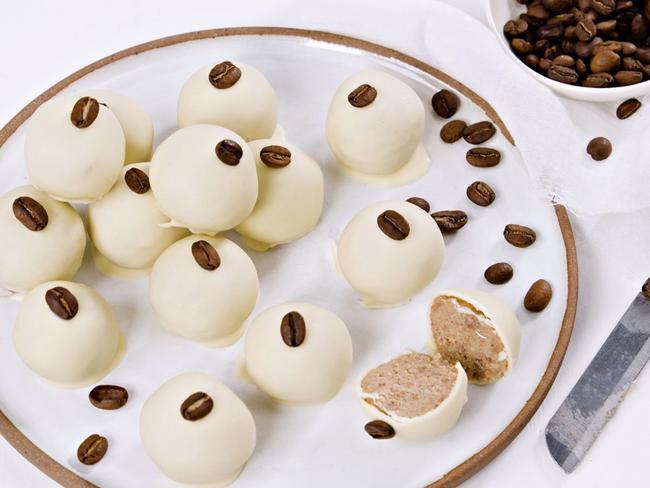 Sara Lee French Vanilla Cheesecake, cappuccino biscuits, Kahlua, vodka and white chocolate create the ultimate truffle.