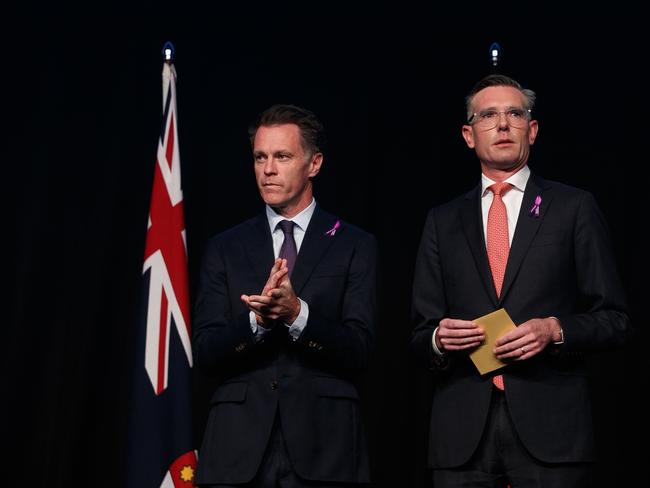 SYDNEY, AUSTRALIA - NewsWire Photos MARCH 9th, 2023: NSW Opposition leader, Chris Minns and Dominic Perrottet about to hand the award to the woman of the year.Picture: NCA NewsWire / Tim Pascoe