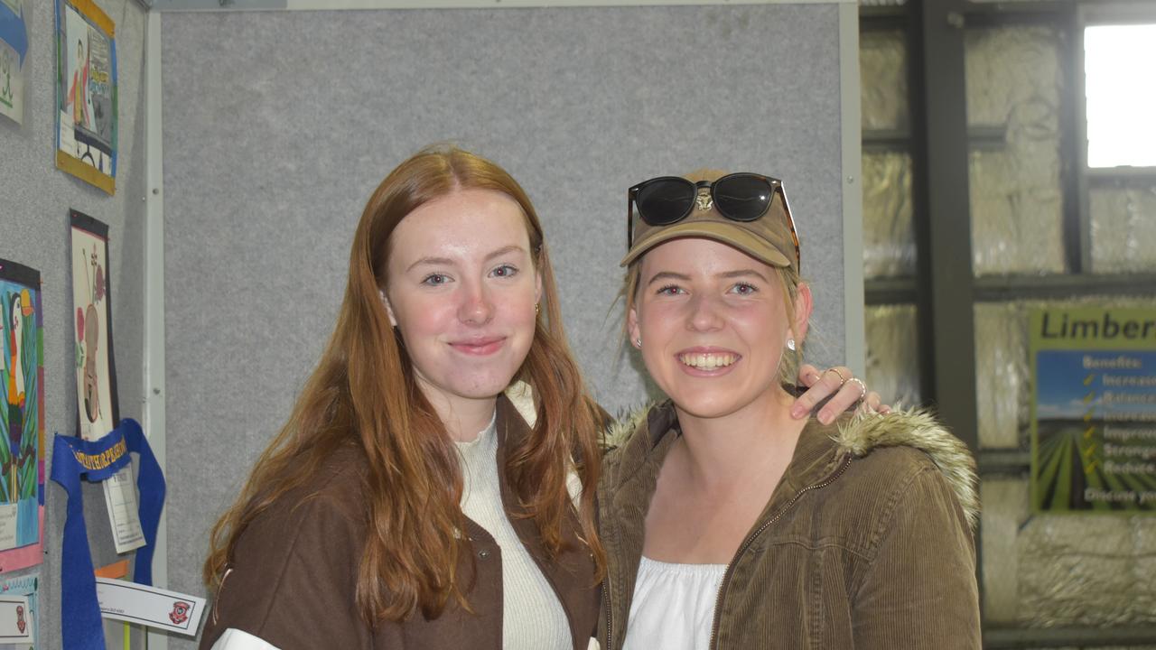 Anna Johanson and Lauren Coelli at the 2022 Stanthorpe Show.