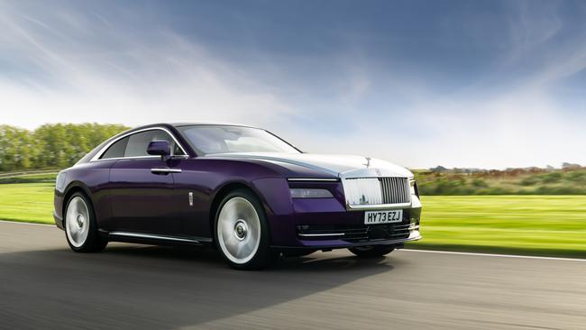 The Rolls-Royce Spectre in all its glory.