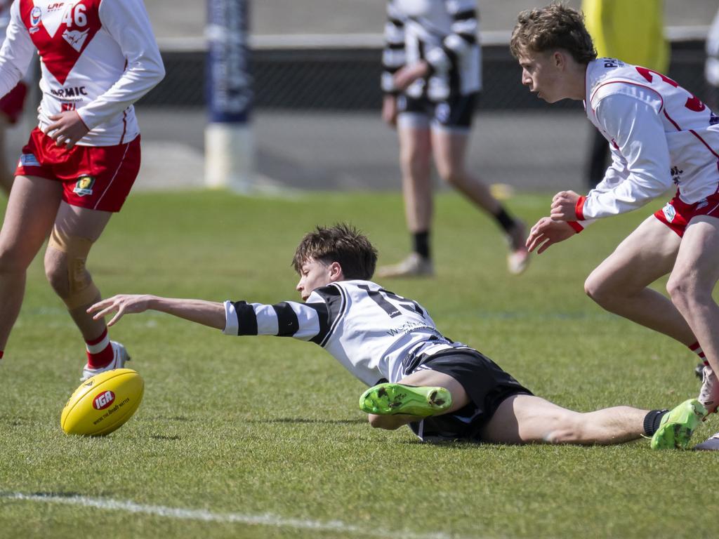 STJFL Grand finals U16 Boys Clarence v Glenorchy at North Hobart Oval. Picture: Caroline Tan