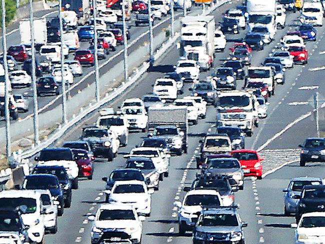 Heavy traffic on the M1 Pacific Motorway near the Gateway merge.Picture: NIGEL HALLETT