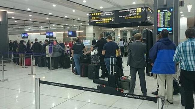 Melbourne air passengers stranded