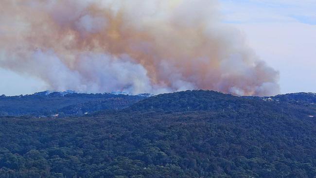 Bushfire Beacon Hill | Daily Telegraph