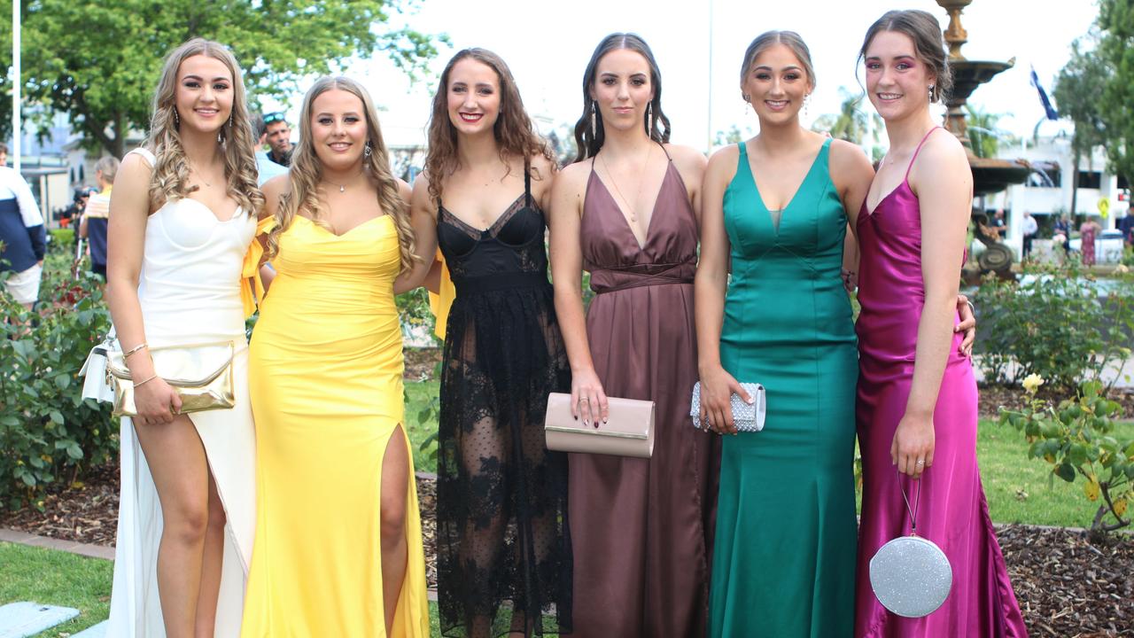 Kooringal High: Photos From Class Of 2021’s School Formal 