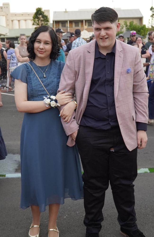 Mia Colman and Macklin Palmer arriving at the 2023 Kingaroy State High School formal.