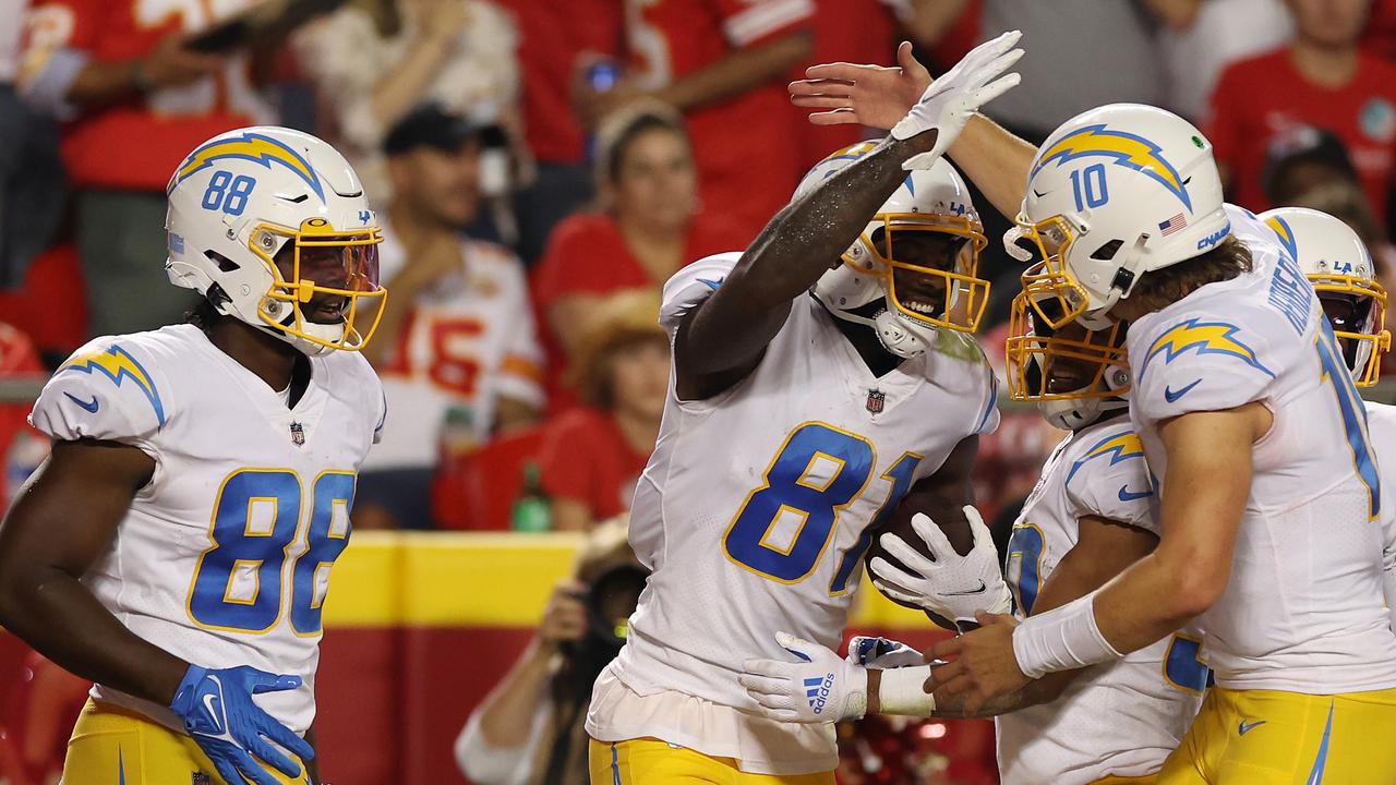 Los Angeles Chargers quarterback Justin Herbert warms up prior to an NFL  football game against the Kansas City Chiefs Sunday, Nov. 20, 2022, in  Inglewood, Calif. (AP Photo/Jae C. Hong Stock Photo 