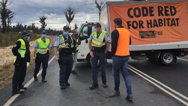 Bega Valley Extinction Rebellion members speak with NSW Police. Picture: XR