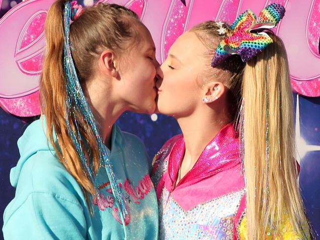 PASADENA, CALIFORNIA - SEPTEMBER 03: (L-R) Kylie Prew and JoJo Siwa attend a drive-in screening and performance for the Paramount+ original movie 