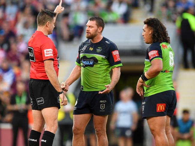 2021 NRL Round 10 - Canterbury-Bankstown Bulldogs v Canberra Raiders, Suncorp Stadium, 2021-05-15. Josh Papalii send off Digital image by Scott Davis Ã¯Â¿Â½ NRL Photos