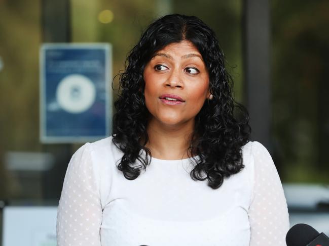 MELBOURNE, AUSTRALIA - NewsWire Photos, NOVEMBER 18, 2021. Greens leader Samantha Ratnam arrives at Parliament ahead of the vote on the Pandemic Bill. Picture: NCA NewsWire / David Crosling