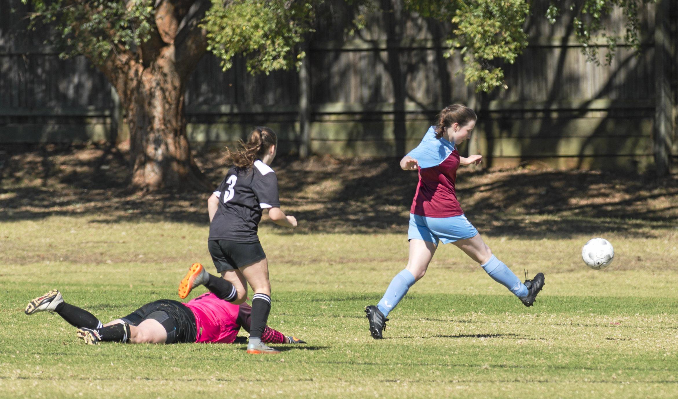 Katherine Sampson scores a goal for St Albans. Womens West Wanderers vs St Albans. Sunday, 20th May, 2018. Picture: Nev Madsen