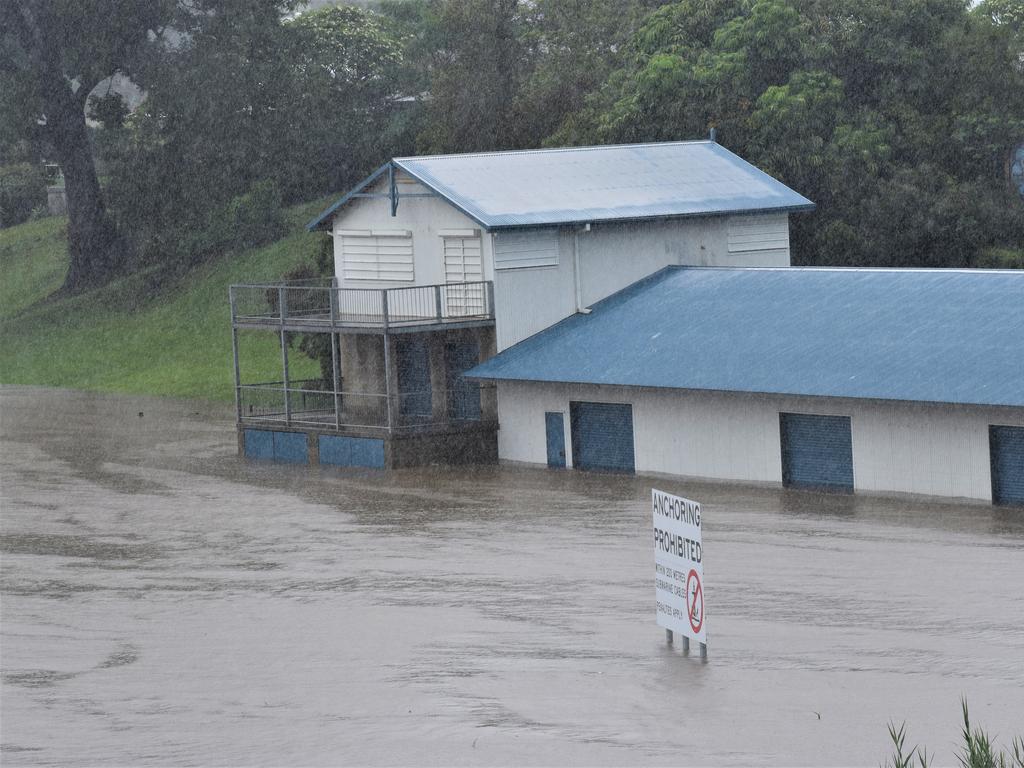 The Clarence River exceeded the 2.1m minor flood level at Grafton in the early afternoon on Wednesday, 16th December, 2020. Photo Bill North / The Daily Examiner