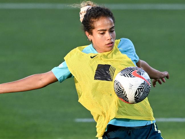 ADELAIDE, AUSTRALIA - MAY 28: Mary Fowler of Australia  controls the ball  during an Australia Matildas training session at Coopers Stadium on May 28, 2024 in Adelaide, Australia. (Photo by Mark Brake/Getty Images)