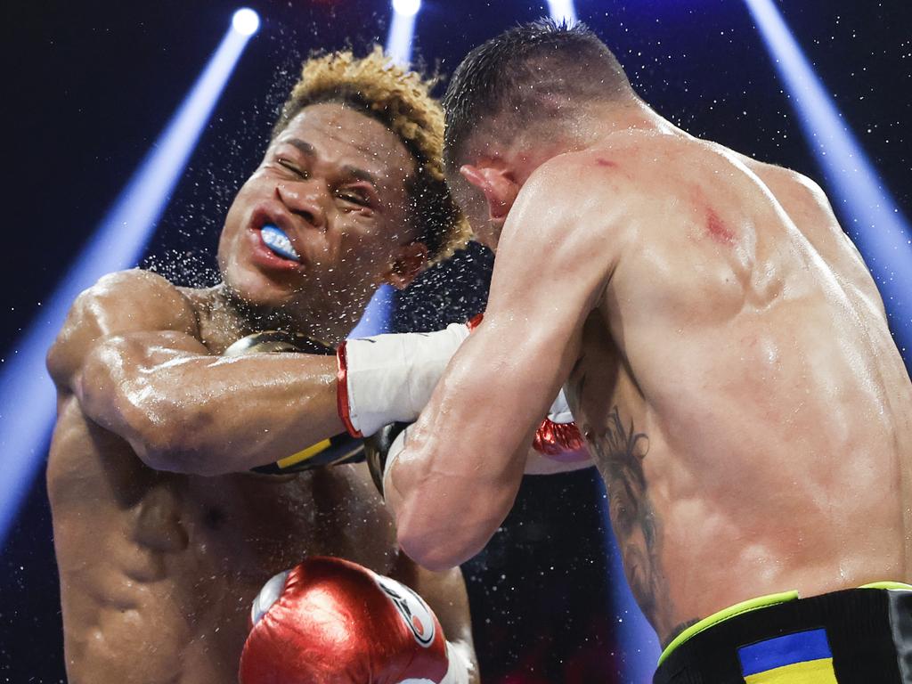 Many boxing insiders believe Lomachenko (R) beat Devin Haney (L) a year ago. Picture: Sarah Stier/Getty Images