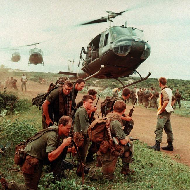 Soldiers from 7RAR fighting in Vietnam