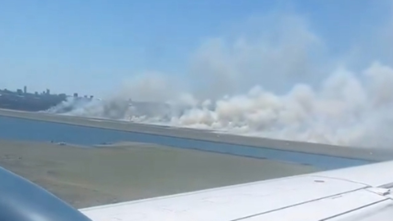 Grass fire takes off at Sydney Airport