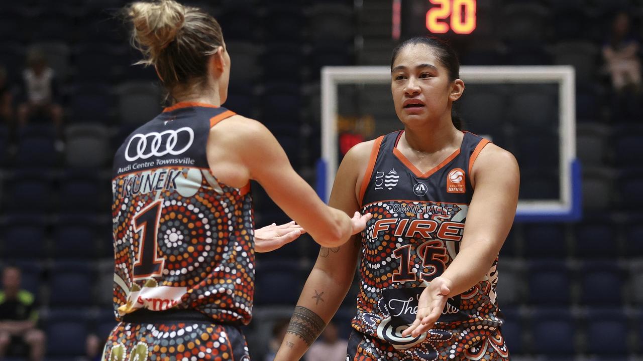 Zitina Aokuso high fives Alice Kunek. (Photo by Martin Keep/Getty Images)