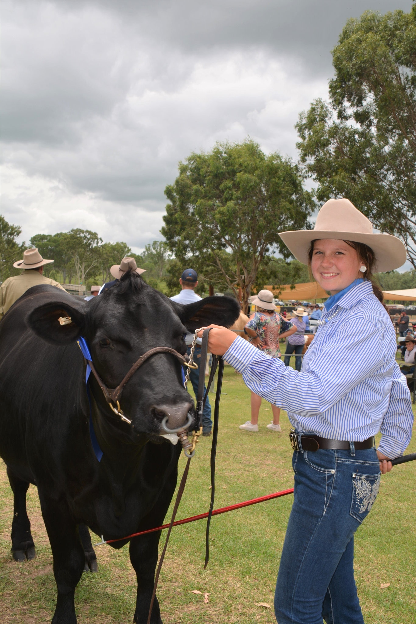 Kingaroy State High School show team member, Indi Erikson with 21-months old Angus champion 